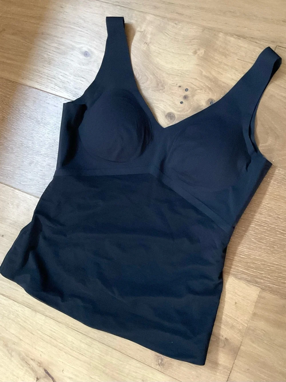 NWOT Honeylove LiftWear Smoothing Tank Built-In Bra Shapewear Black Snatched M